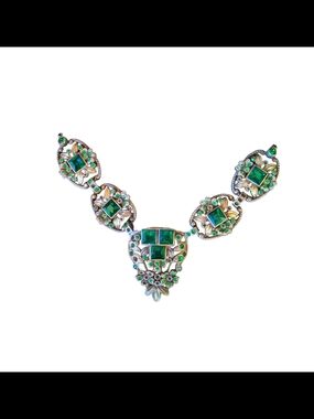 Vintage 1930s Art Deco Czech Style Green Glass Filigree Bib Necklace